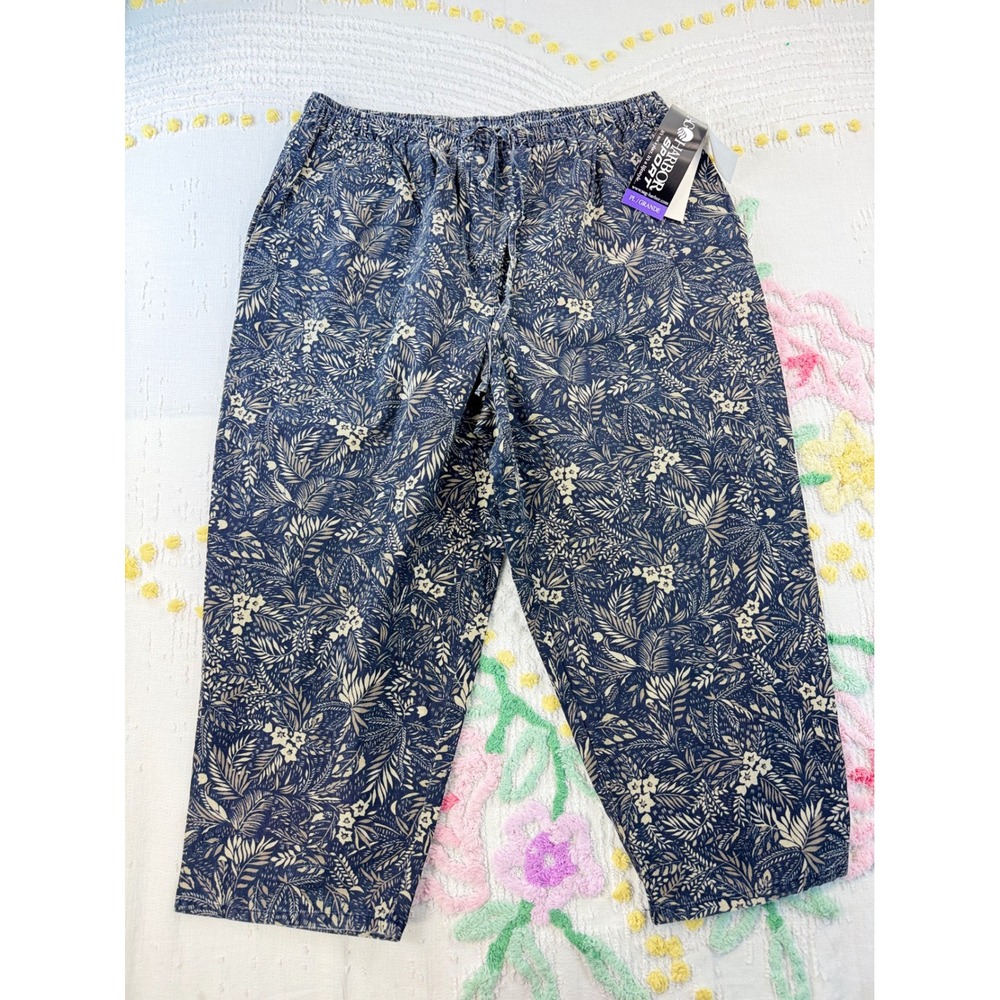 Sag Harbor Sport Petite Large Blue Floral Cotton Crop‎ Pants NWT Tropical Navy